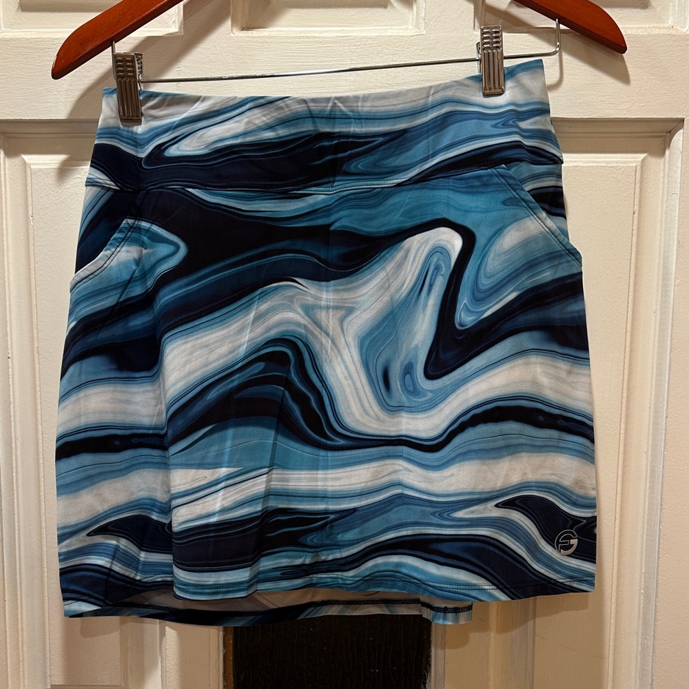 FORAY GOLF Blue and White Swirl Skort
